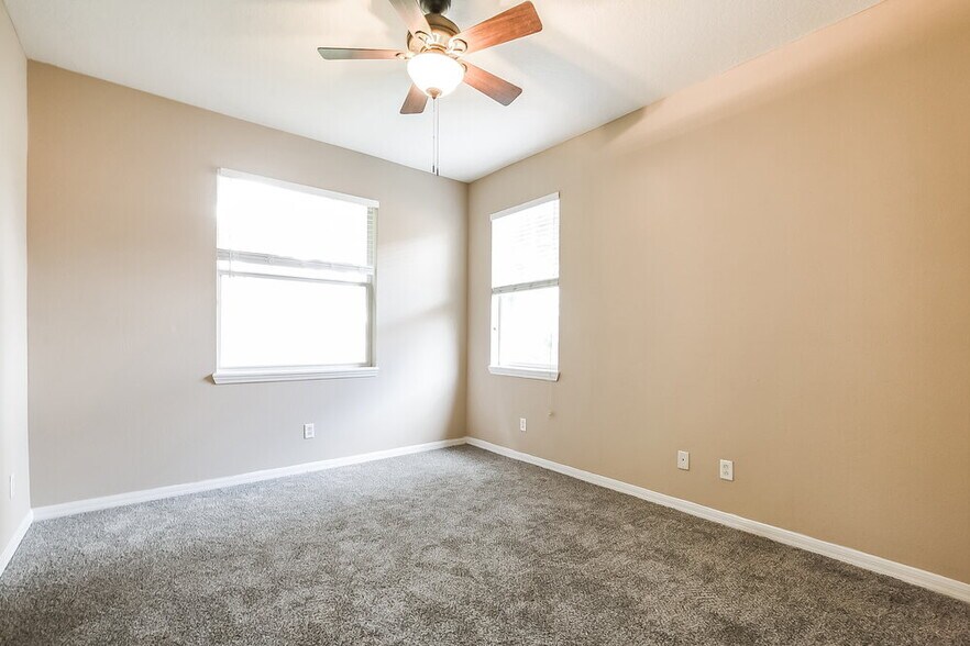 Building Photo - 1814 Madison Ivy Cir