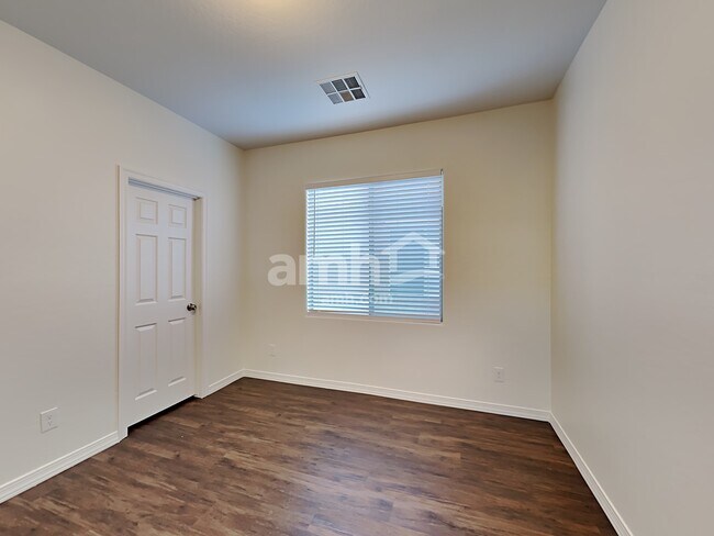 Building Photo - 15131 N 145th Ave