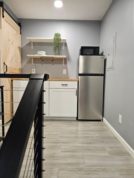 Building Photo - 1 Candice Ct