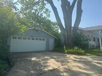 Building Photo - 3896 Drexel Ave