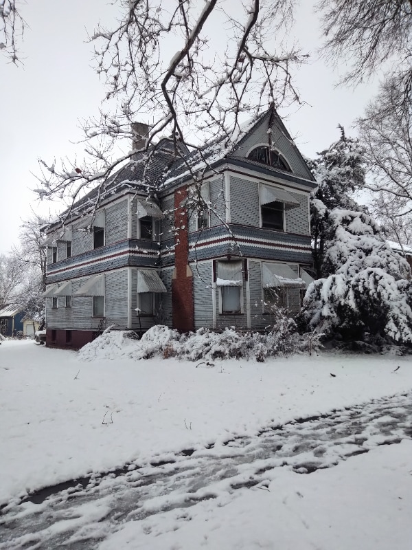 Building Photo - 816 W William St
