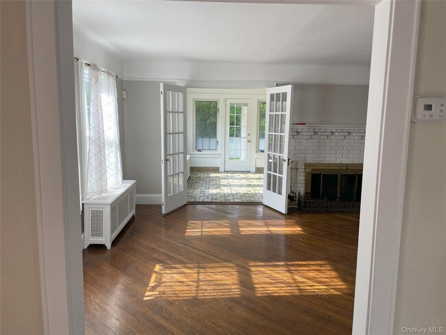 Building Photo - 56 Nassau Blvd