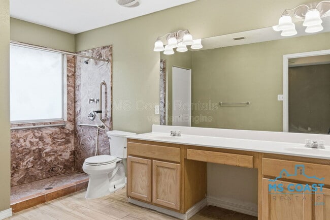 Building Photo - 11352 Fairfield Blvd