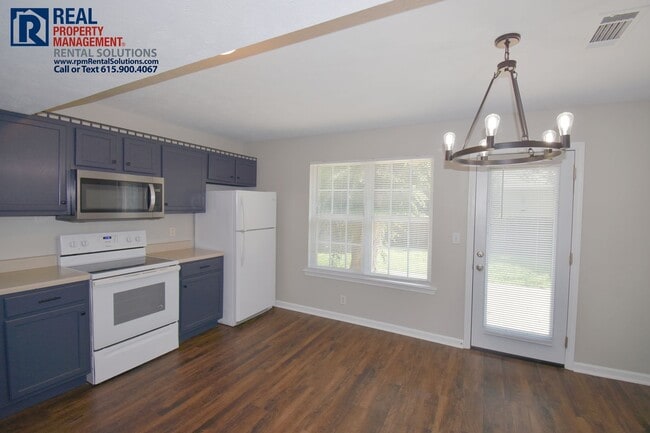 Building Photo - 2027 Bradyville Pike