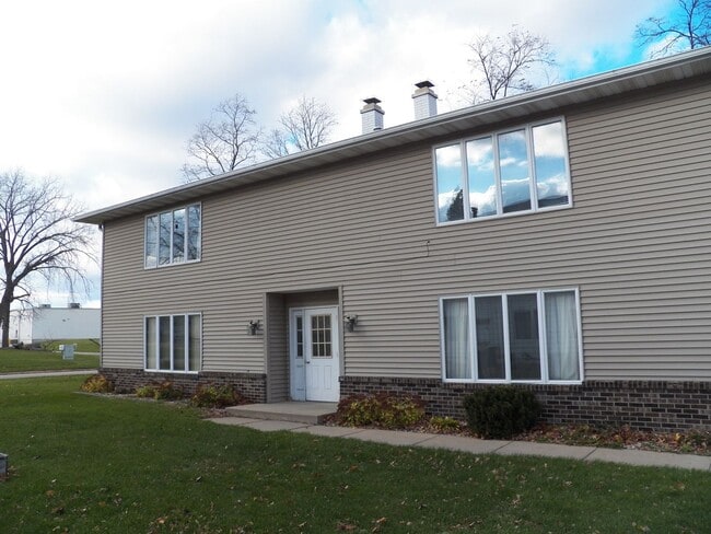 Building Photo - 1008 Bridgit Ct SE