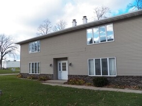 Building Photo - 1008 Bridgit Ct SE