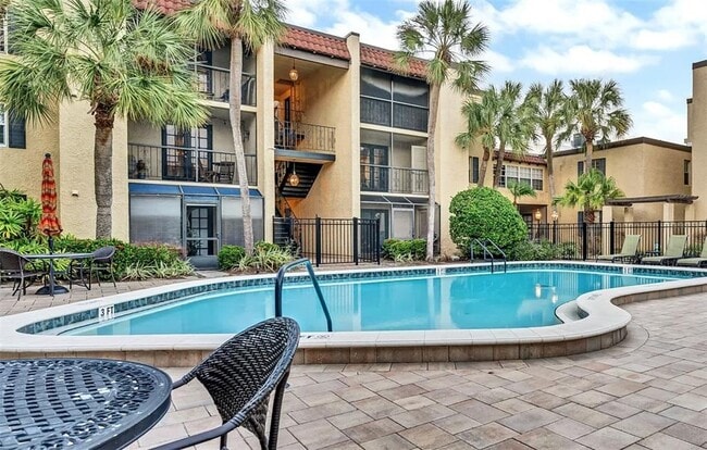 Building Photo - 5304 W Kennedy Blvd