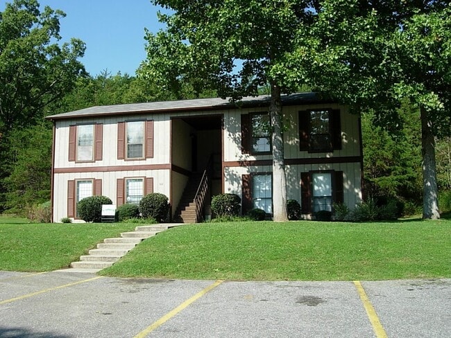 Building Photo - Downstairs Apartment in Black Mountain!
