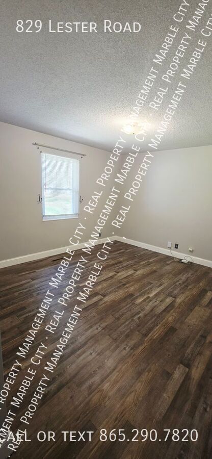 Building Photo - 829 Lester Rd