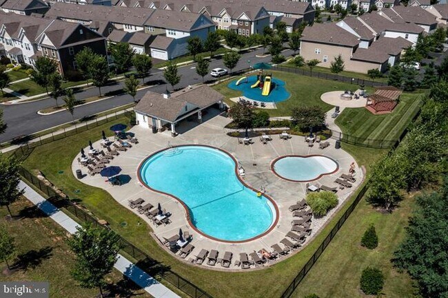 Building Photo - 720 Sun Valley Ct