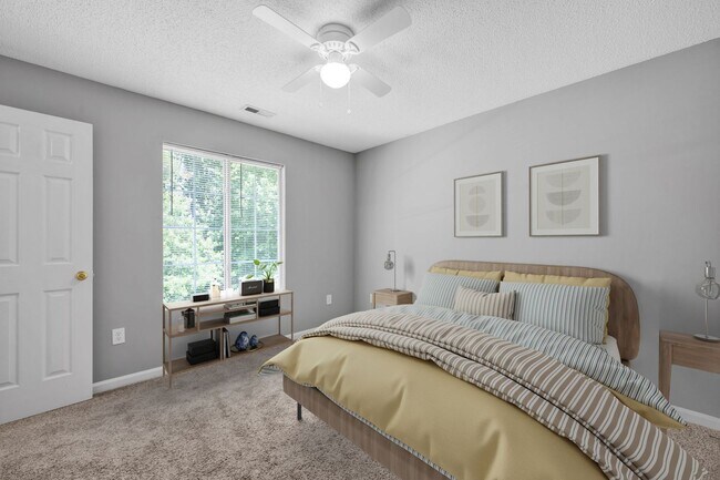 Building Photo - Chinaberry Commons Apartments