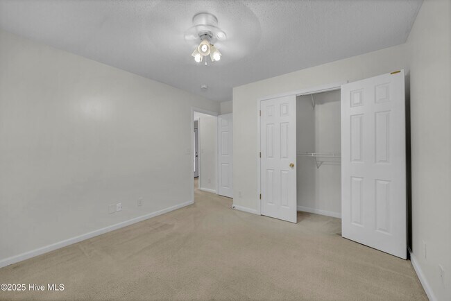Building Photo - 5012 Hunters Trail