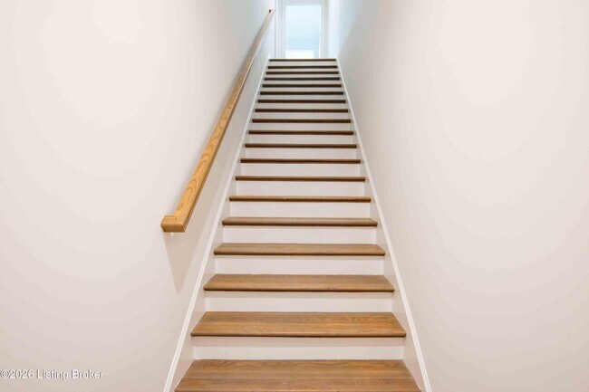 Building Photo - 6353 Meeting St