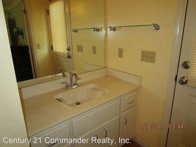 Building Photo - 4 br, 3 bath House - 2872 Tupelo Drive