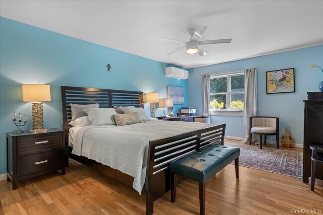 Building Photo - 525 S Harbor Rd