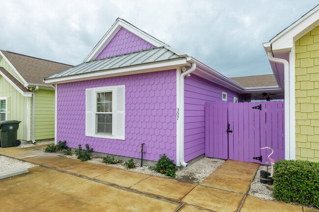 Primary Photo - 14521 E Cabana St