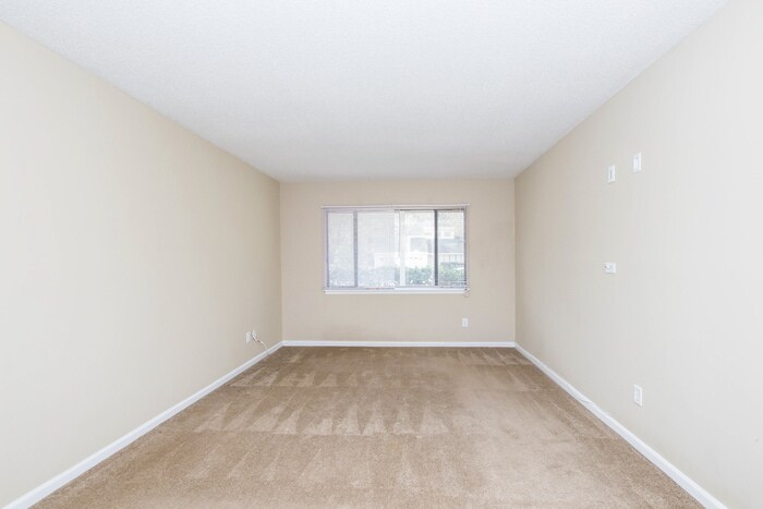 Building Photo - 101 Bridgecreek Dr