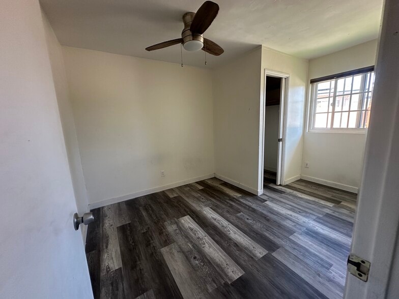 Building Photo - 9230 Pine Valley Dr