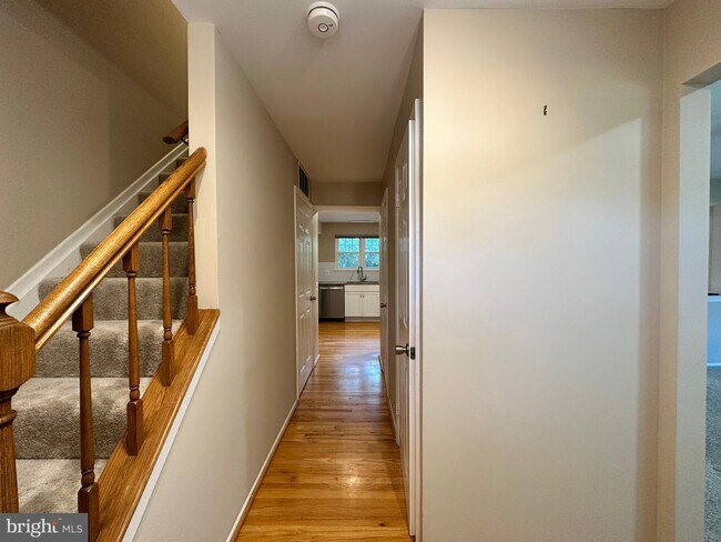 Building Photo - 6123 Martins Landing Ct