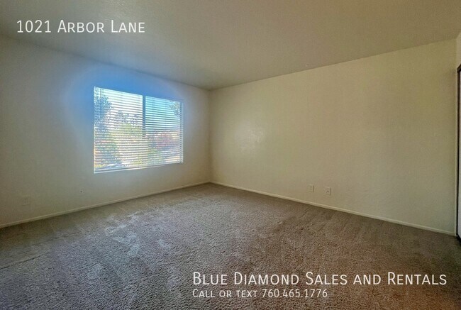 Building Photo - 1021 Arbor Ln