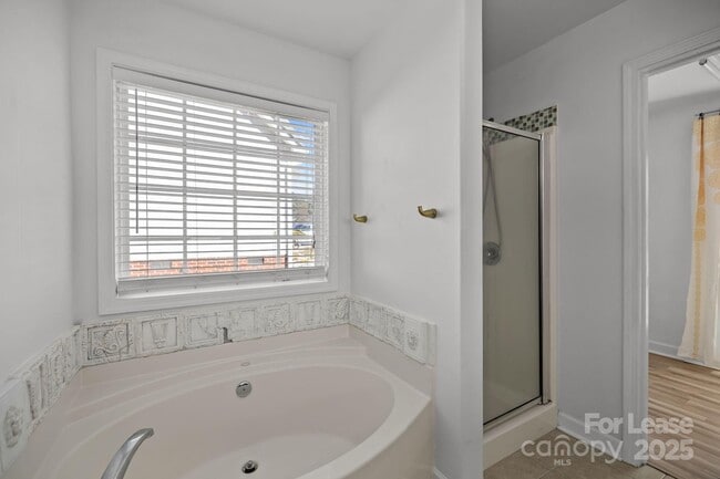 Building Photo - 285 Eagle Creek Road