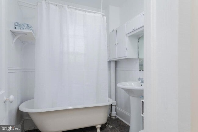 Building Photo - 775 Collicello St