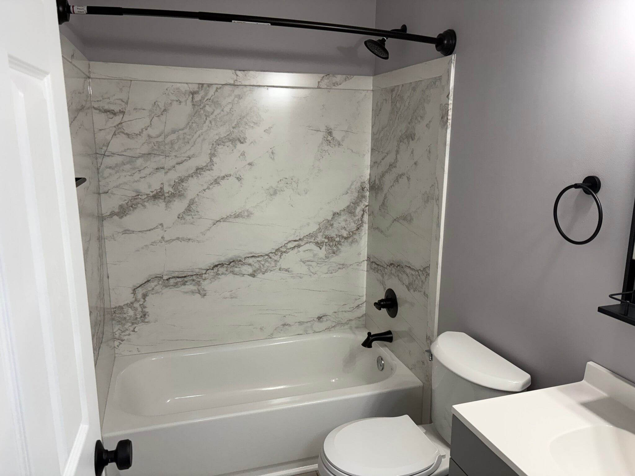 Building Photo - 395 E 13th Ave