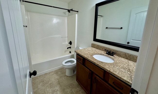 Building Photo - 5464 Everlook Cir