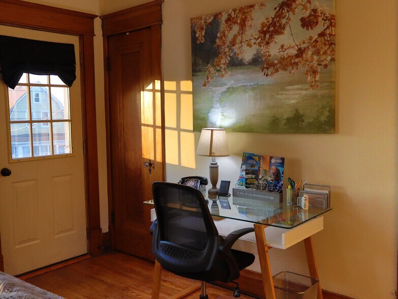 Building Photo - 40 Vincent Ave