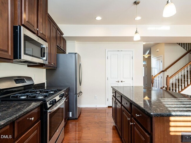 Building Photo - 309 Roundhouse Lane