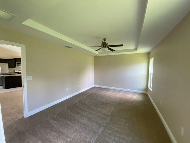 Building Photo - Beautiful home - 3/2/2 **WON"T LAST**