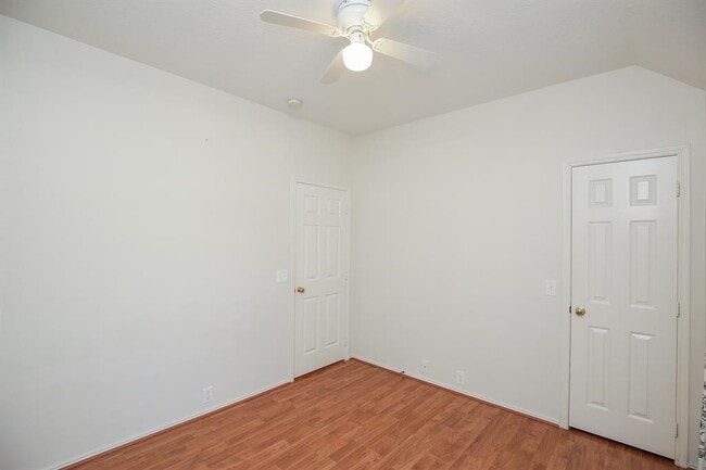 Building Photo - 20502 Pioneer Bend Ct