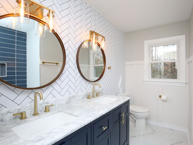 Building Photo - 4 Bed | 2 Bath House in Raleigh