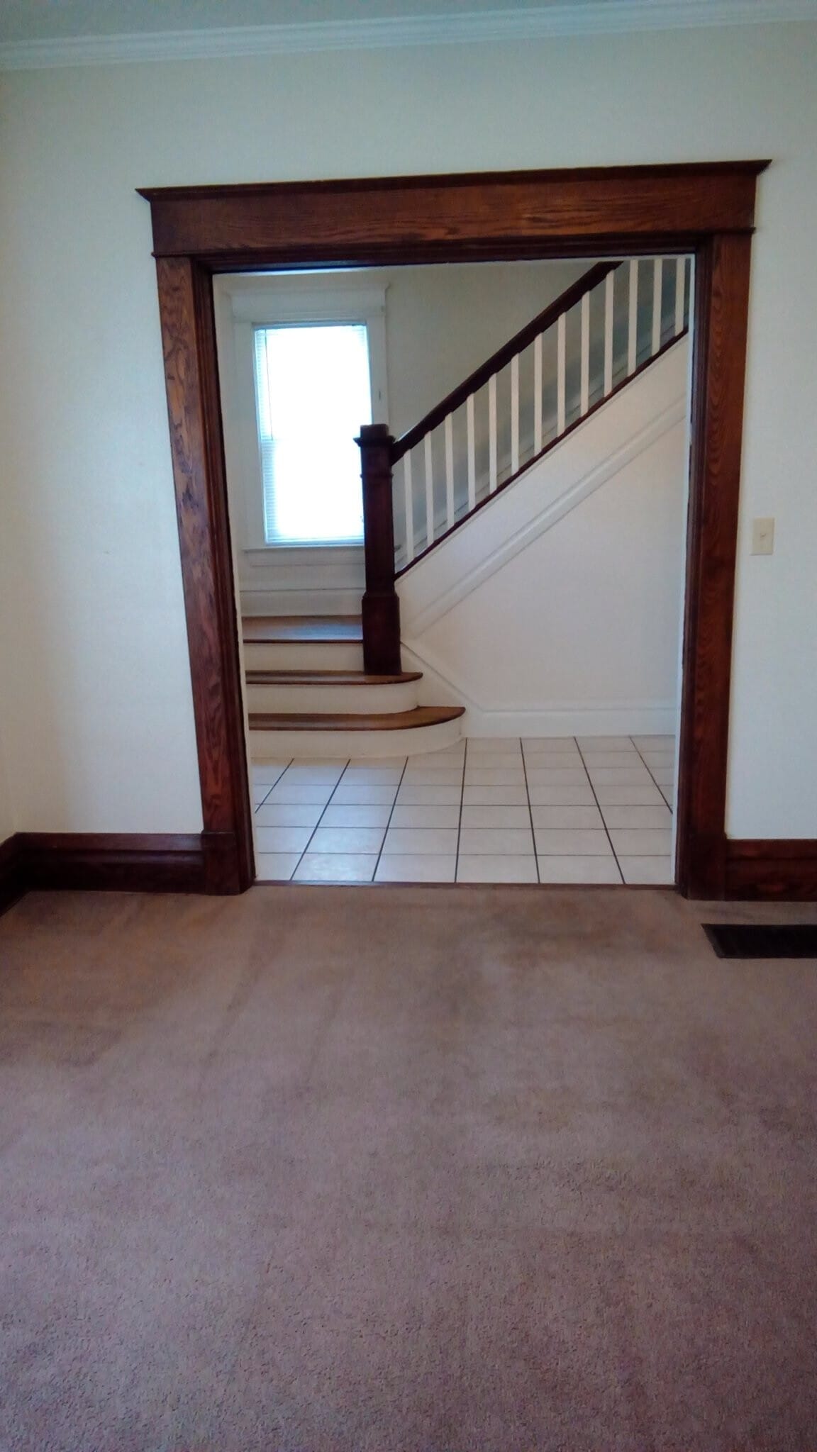 Building Photo - 106 Vine St