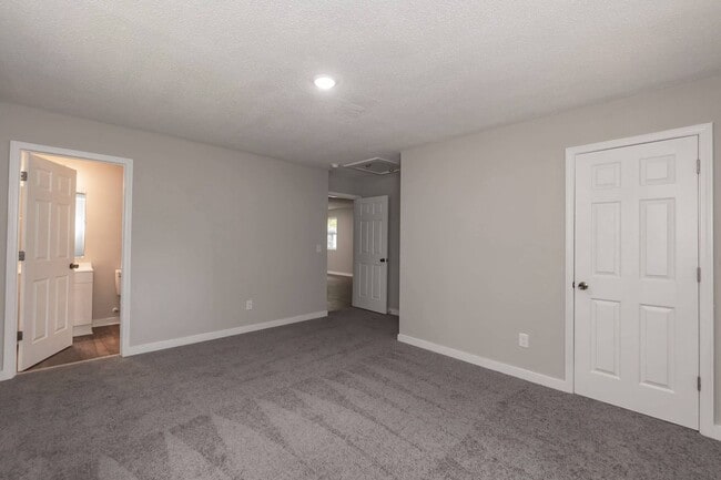 Building Photo - Beautiful Single Family Home!