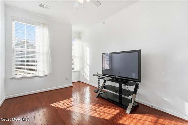 Building Photo - 14 Michael Dr