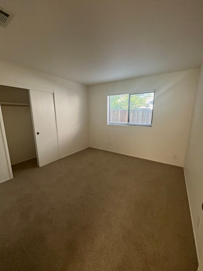 Building Photo - Charming 3/2 Home in Woodland-$500.00 OFF ...