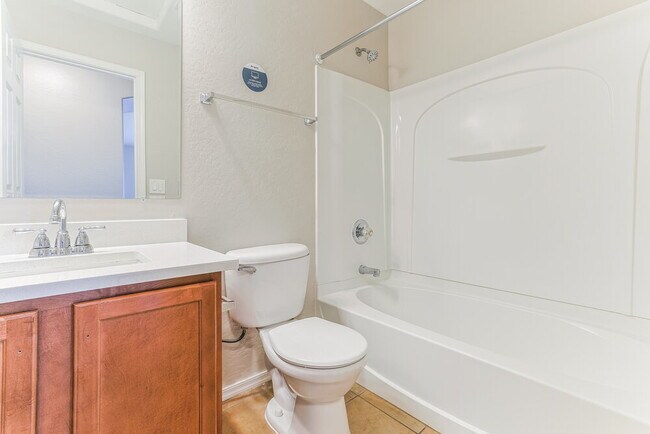 Building Photo - 1465 E Rolls Rd