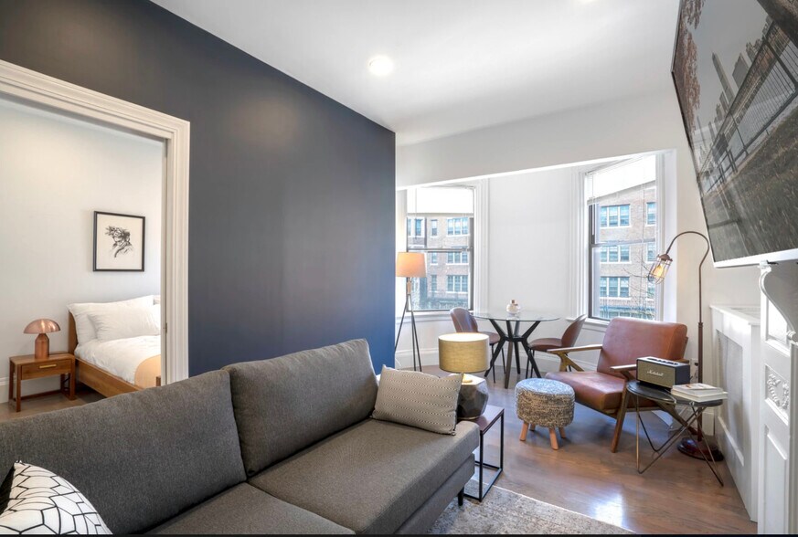 Building Photo - 503 Beacon St