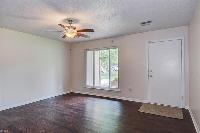 Building Photo - 4269 Grove Ct