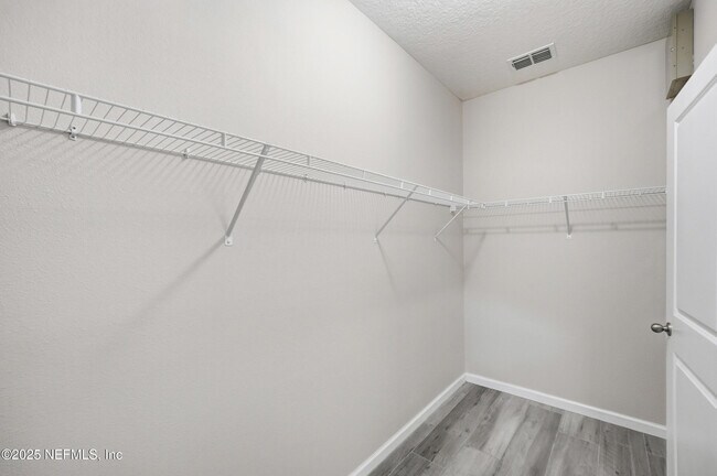 Building Photo - 187 S Coopers Hawk Way