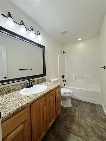 Building Photo - 102 Bridle Ct