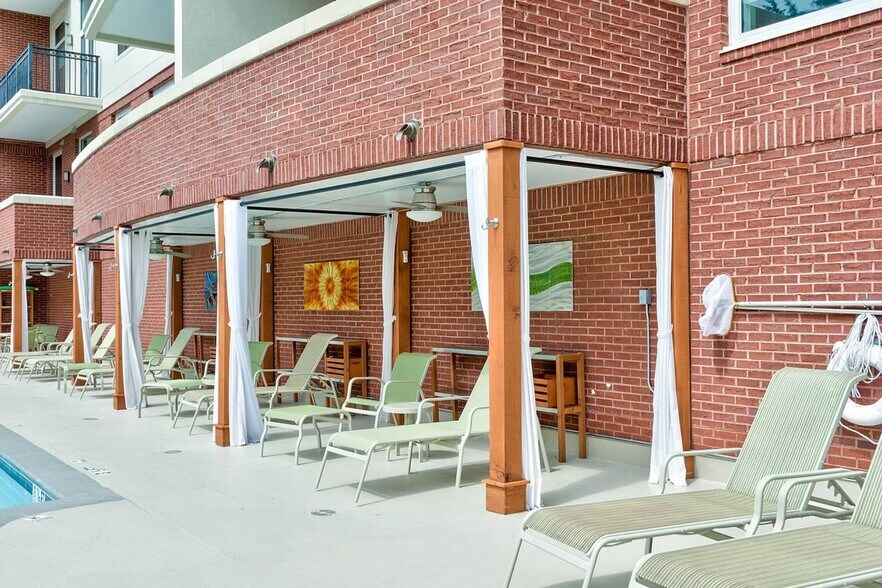 Building Photo - 3820 Roswell Rd NE Unit 916