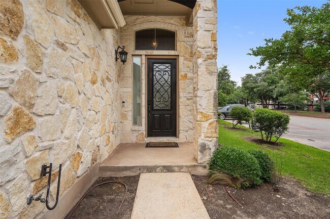 Building Photo - 7324 Bandera Ranch Trail