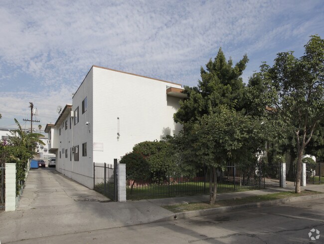 Building Photo - 5741 Virginia Ave