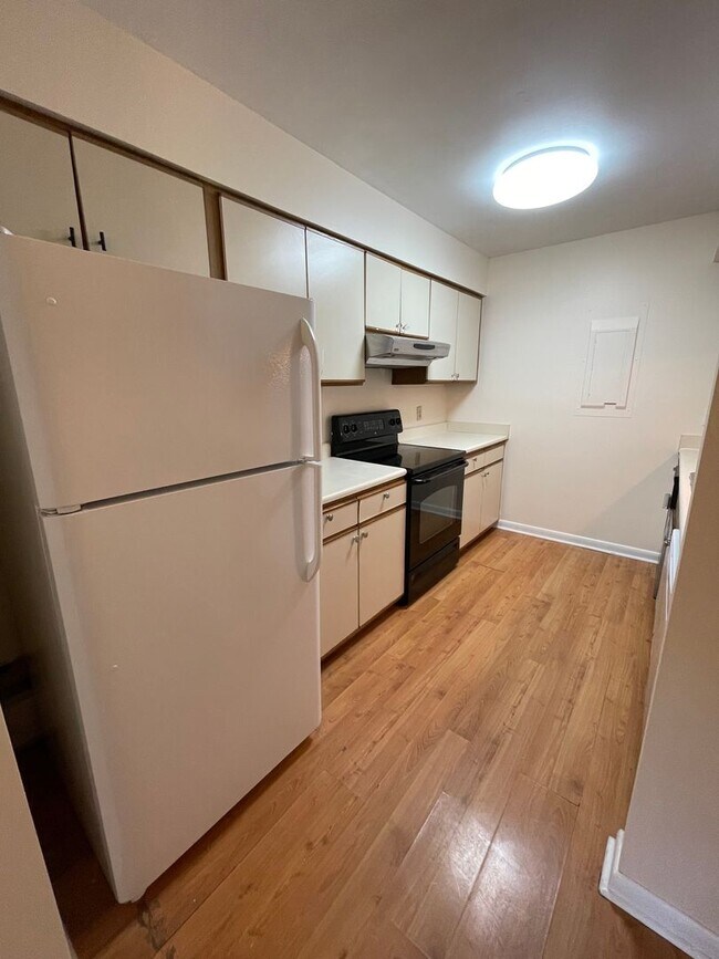 Building Photo - Spacious 3 bedroom in Finley Forest offers convenient location and neighborhood amenities