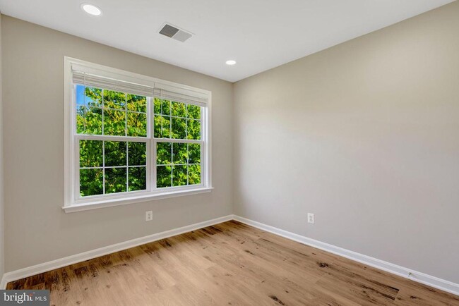 Building Photo - 13963 Gill Brook Ln