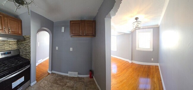 Building Photo - 114 Faraday St