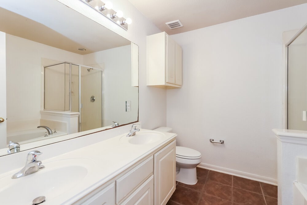 Building Photo - 13910 Maleewan Ln