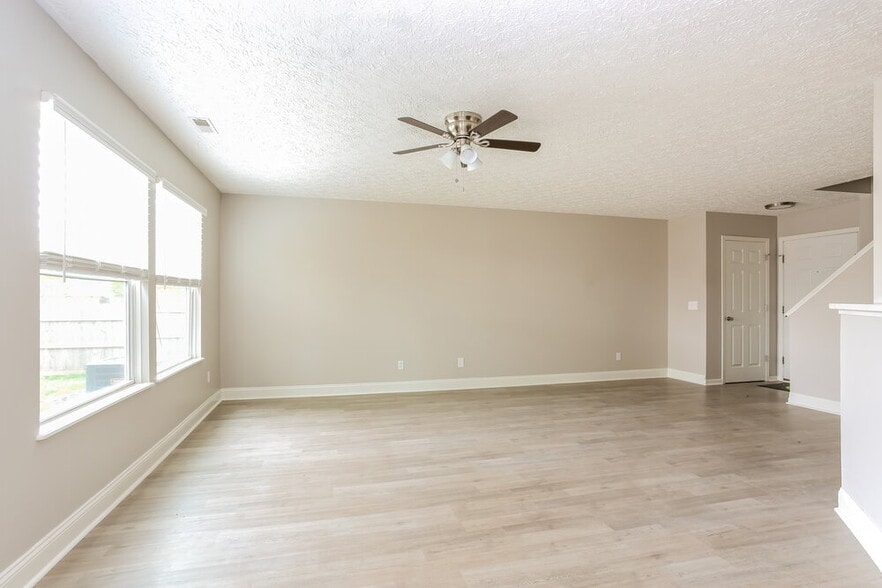 Building Photo - 6245 Jolliff St